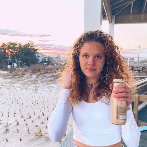 Meet your Posher, Taylor - Picture 6 of 7